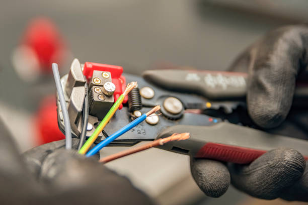 Best Commercial Electrician Services  in Picayune, MS